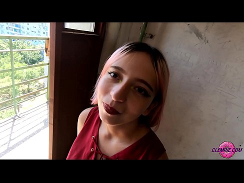 ❤️ Sha'awar ɗalibi yana tsotsar Baƙo a Waje - Cum A Fuskarsa ❌ Batsa na Gida ﹏
